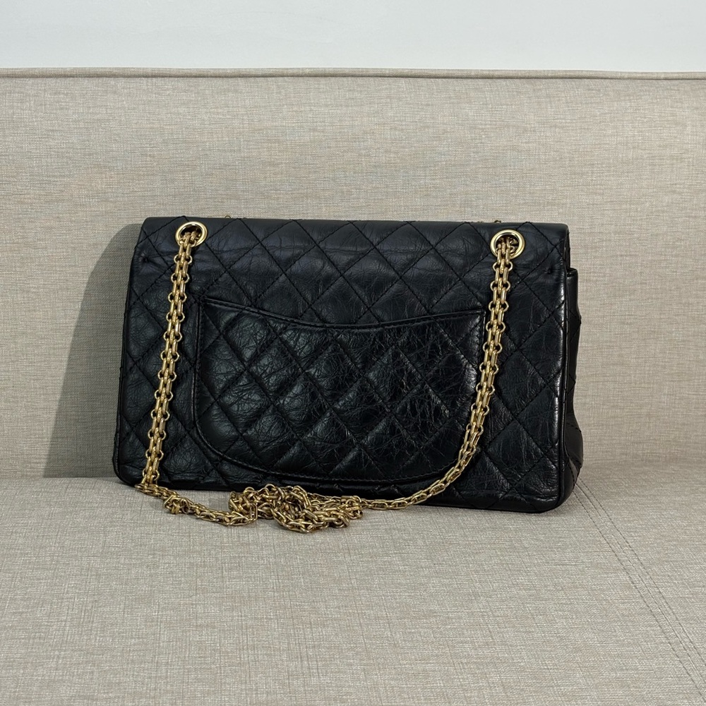CHANEL Black Aged Calfskin Reissue 2.55 226 Flap Bag GHW - Picture 5 of 17